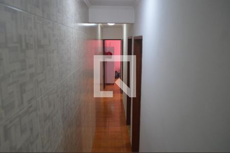 Corredor de casa à venda com 3 quartos, 105m² em Chácara Seis de Outubro, São Paulo