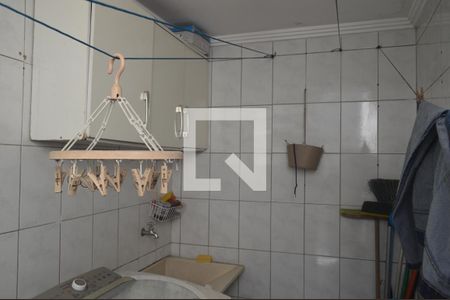 Casa à venda com 105m², 3 quartos e 1 vagaÁrea de Serviço