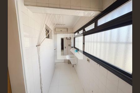 Apartamento para alugar com 95m², 3 quartos e 1 vagaÁrea de Serviço