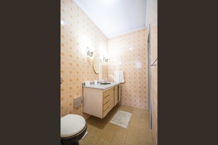 Casa à venda com 300m², 3 quartos e 2 vagas Casa à venda com 300m², 3 quartos e 2 vagasBanheiro da Suíte