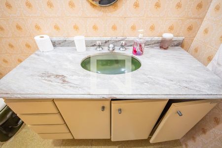 Casa à venda com 300m², 3 quartos e 2 vagas Casa à venda com 300m², 3 quartos e 2 vagasBanheiro da Suíte