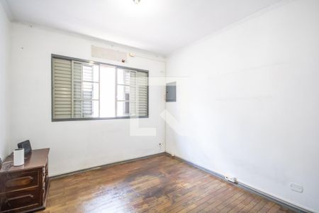 Casa à venda com 300m², 3 quartos e 2 vagas Casa à venda com 300m², 3 quartos e 2 vagasQuarto 3