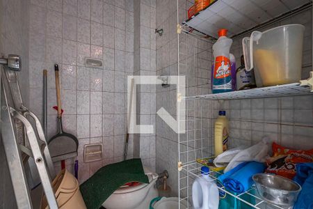 Apartamento à venda com 107m², 3 quartos e 1 vagaÁrea de Serviço - Banheiro