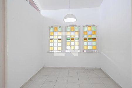 Sala 1 de casa para alugar com 3 quartos, 150m² em Ouro Preto, Belo Horizonte