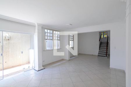 Sala 2 de casa à venda com 3 quartos, 150m² em Ouro Preto, Belo Horizonte