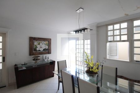 Casa à venda com 150m², 4 quartos e 3 vagasCopa