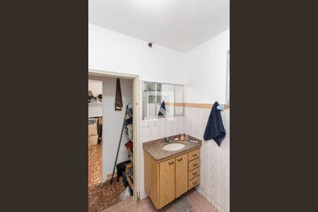 Casa à venda com 160m², 2 quartos e 2 vagas Casa à venda com 160m², 2 quartos e 2 vagasCasa 1 - Banheiro