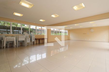 Apartamento para alugar com 47m², 2 quartos e 1 vaga Apartamento para alugar com 47m², 2 quartos e 1 vagaÁrea comum - Salão de festas 2