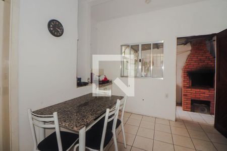 Casa à venda com 150m², 2 quartos e 1 vaga Casa à venda com 150m², 2 quartos e 1 vagaCozinha e Área de Serviço