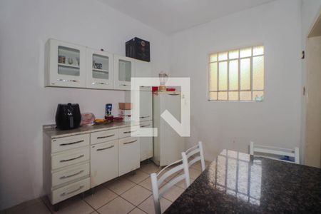 Casa à venda com 150m², 2 quartos e 1 vaga Casa à venda com 150m², 2 quartos e 1 vagaCozinha e Área de Serviço