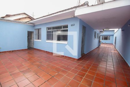 Casa para alugar com 250m², 3 quartos e 6 vagasQuintal