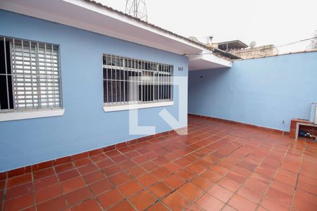 Casa para alugar com 250m², 3 quartos e 6 vagasQuintal