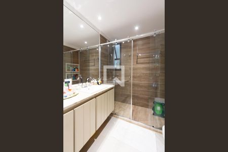 Apartamento à venda com 135m², 3 quartos e 2 vagasBanheiro