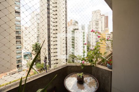 Apartamento à venda com 135m², 3 quartos e 2 vagasSuíte varanda
