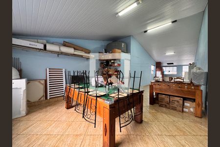 Casa à venda com 132m², 3 quartos e 4 vagas Casa à venda com 132m², 3 quartos e 4 vagasÁrea externa