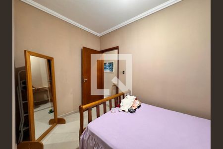 Casa à venda com 132m², 3 quartos e 4 vagas Casa à venda com 132m², 3 quartos e 4 vagasQuarto 2