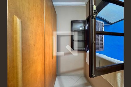 Casa à venda com 132m², 3 quartos e 4 vagas Casa à venda com 132m², 3 quartos e 4 vagasQuarto 2