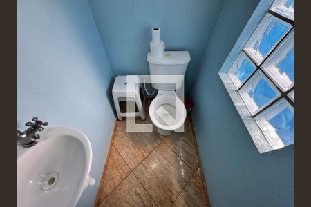 Casa à venda com 132m², 3 quartos e 4 vagas Casa à venda com 132m², 3 quartos e 4 vagasLavabo 2