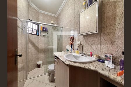 Casa à venda com 132m², 3 quartos e 4 vagas Casa à venda com 132m², 3 quartos e 4 vagasBanheiro da Suíte