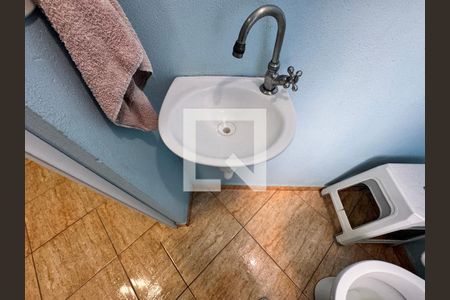 Casa à venda com 132m², 3 quartos e 4 vagas Casa à venda com 132m², 3 quartos e 4 vagasLavabo 2