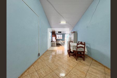 Casa à venda com 132m², 3 quartos e 4 vagas Casa à venda com 132m², 3 quartos e 4 vagasÁrea externa