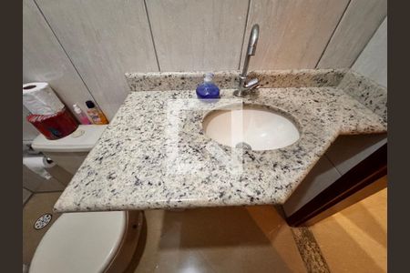 Casa à venda com 132m², 3 quartos e 4 vagas Casa à venda com 132m², 3 quartos e 4 vagasLavabo