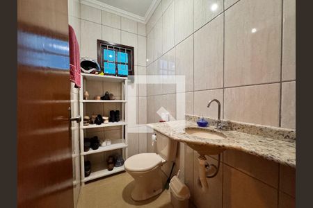 Casa à venda com 132m², 3 quartos e 4 vagas Casa à venda com 132m², 3 quartos e 4 vagasLavabo