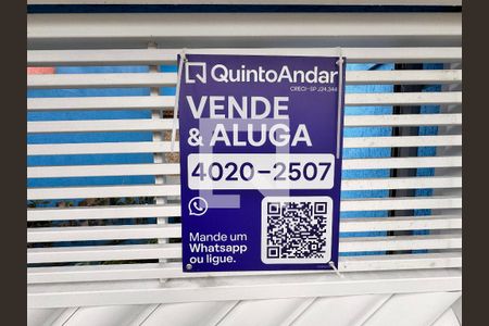 Casa à venda com 132m², 3 quartos e 4 vagas Casa à venda com 132m², 3 quartos e 4 vagasPlaquinha