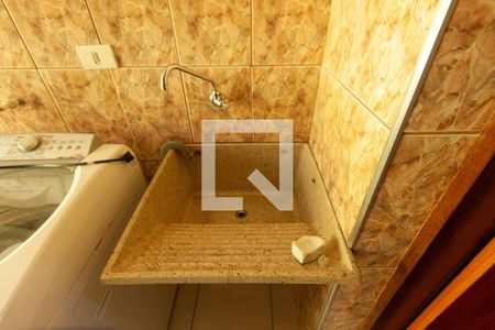 Casa à venda com 108m², 3 quartos e 2 vagasÁrea de Serviço