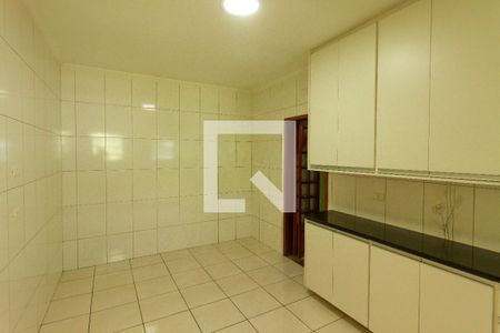 Casa à venda com 108m², 3 quartos e 2 vagasCozinha