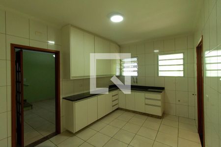 Casa à venda com 108m², 3 quartos e 2 vagasCozinha