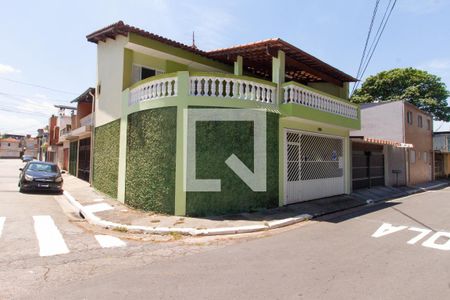 Casa à venda com 108m², 3 quartos e 2 vagasFachada