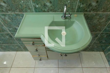 Casa à venda com 108m², 3 quartos e 2 vagasBanheiro