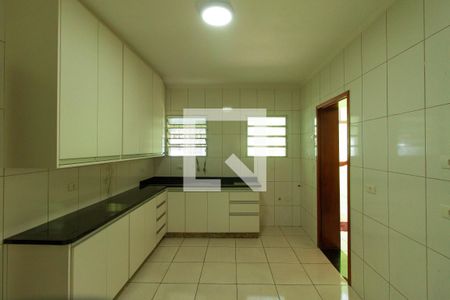 Casa à venda com 108m², 3 quartos e 2 vagasCozinha