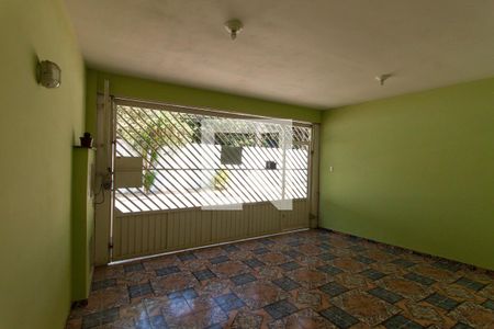 Casa à venda com 108m², 3 quartos e 2 vagasGaragem