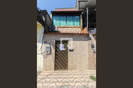 Casa para alugar com 100m², 2 quartos e sem vaga Casa para alugar com 100m², 2 quartos e sem vagaFachada