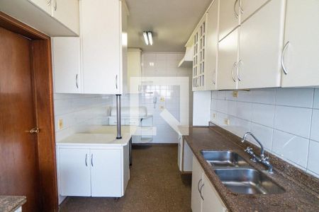 Apartamento à venda com 90m², 3 quartos e 2 vagasCozinha