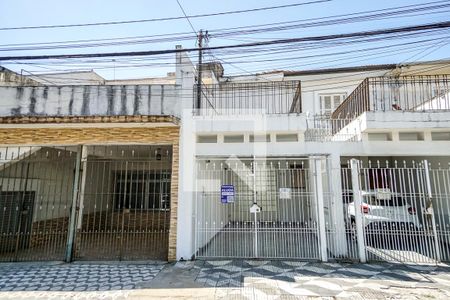 Casa à venda com 181m², 3 quartos e 3 vagasFachada