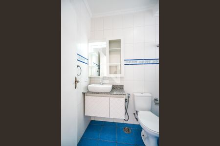 Casa à venda com 181m², 3 quartos e 3 vagasBanheiro da suíte