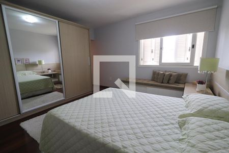 Casa à venda com 204m², 4 quartos e 2 vagasSuíte