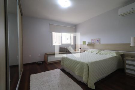 Casa à venda com 204m², 4 quartos e 2 vagasSuíte