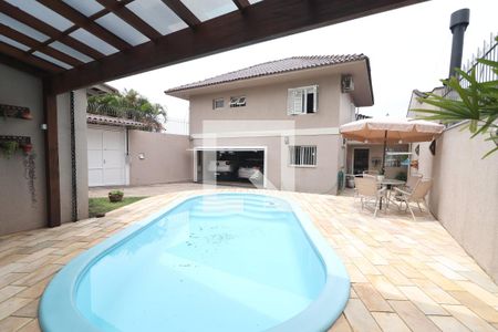 Casa à venda com 204m², 4 quartos e 2 vagasPiscina