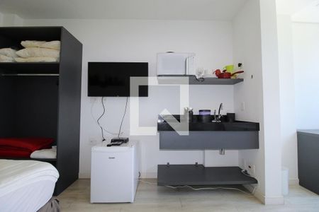 Sala/Cozinha de kitnet/studio à venda com 1 quarto, 28m² em Vila Olímpia, São Paulo