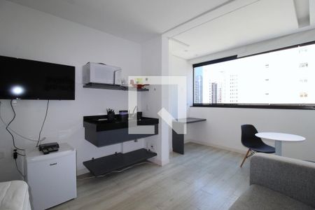 Sala/Cozinha de kitnet/studio à venda com 1 quarto, 28m² em Vila Olímpia, São Paulo