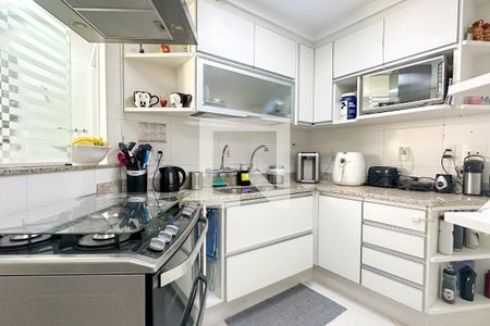 Apartamento à venda com 214m², 4 quartos e 2 vagasCozinha