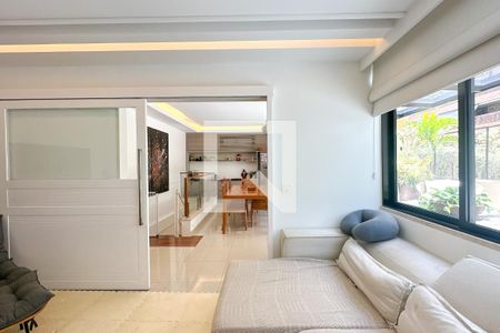 Sala de TV de apartamento para alugar com 4 quartos, 214m² em Lagoa, Rio de Janeiro
