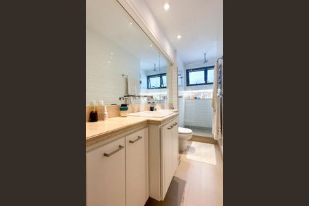 Apartamento à venda com 214m², 4 quartos e 2 vagasSuíte