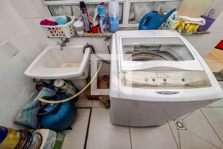 Casa de condomínio à venda com 114m², 2 quartos e 1 vagaÁrea de Serviço