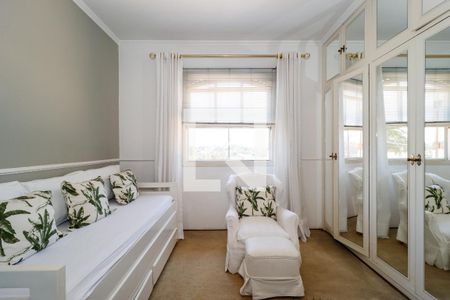 Casa à venda com 350m², 4 quartos e 3 vagasSuíte 2