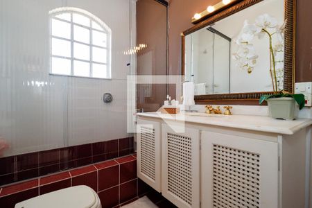 Casa à venda com 350m², 4 quartos e 3 vagasBanheiro da Suíte 3